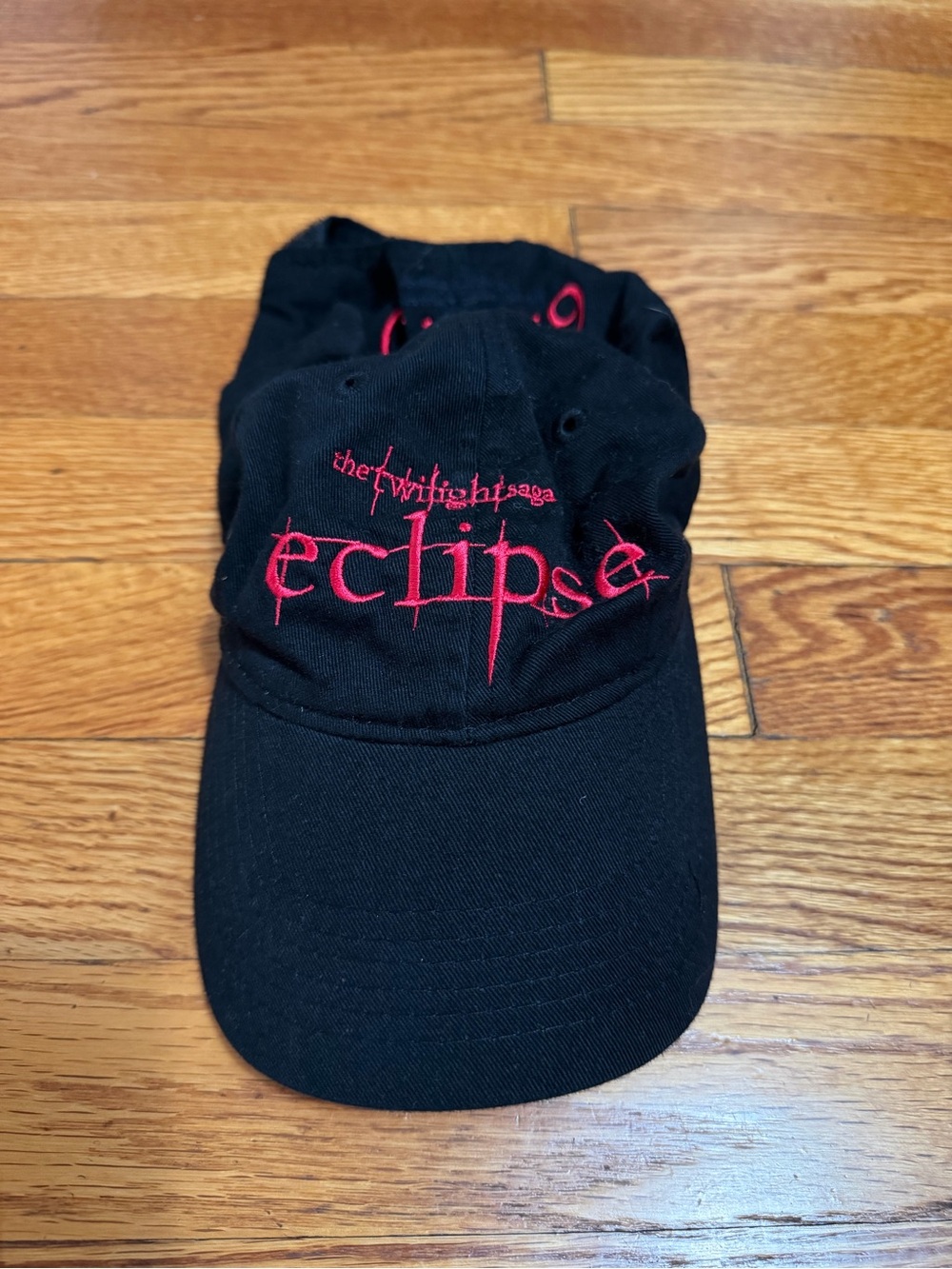 Eclipse Embroidered Black Baseball Cap - Twilight Saga Logo